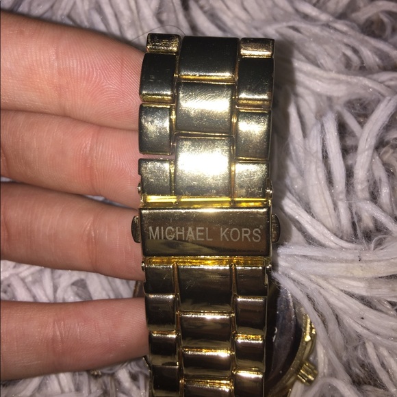 Michael Kors Watch - Picture 7 of 8